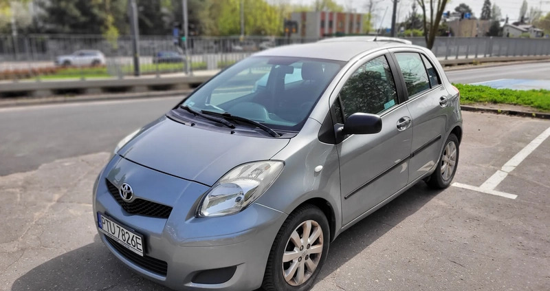 Toyota Yaris cena 13000 przebieg: 235000, rok produkcji 2009 z Poznań małe 211